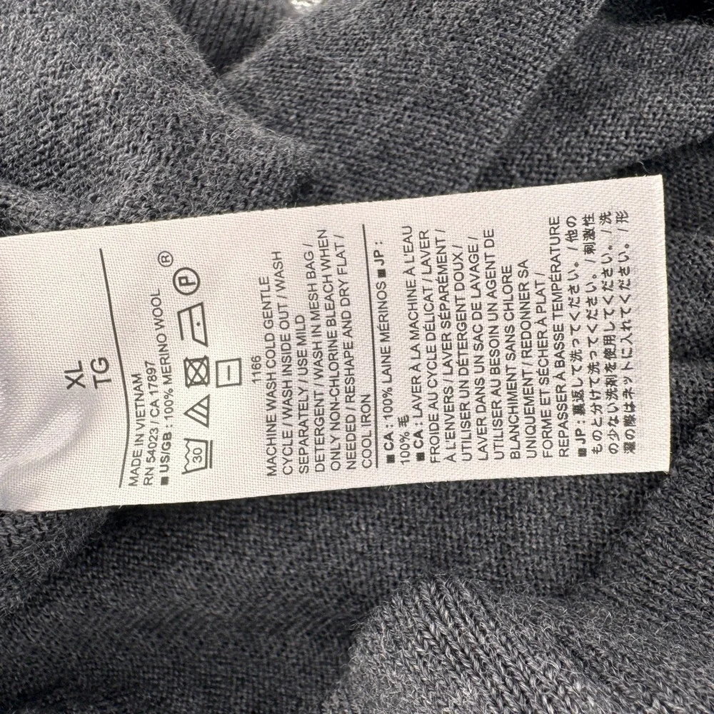 Merion Wool Banana Republic Men XL Charcoal Gray V-Neck Sweater Knit Top Classic
